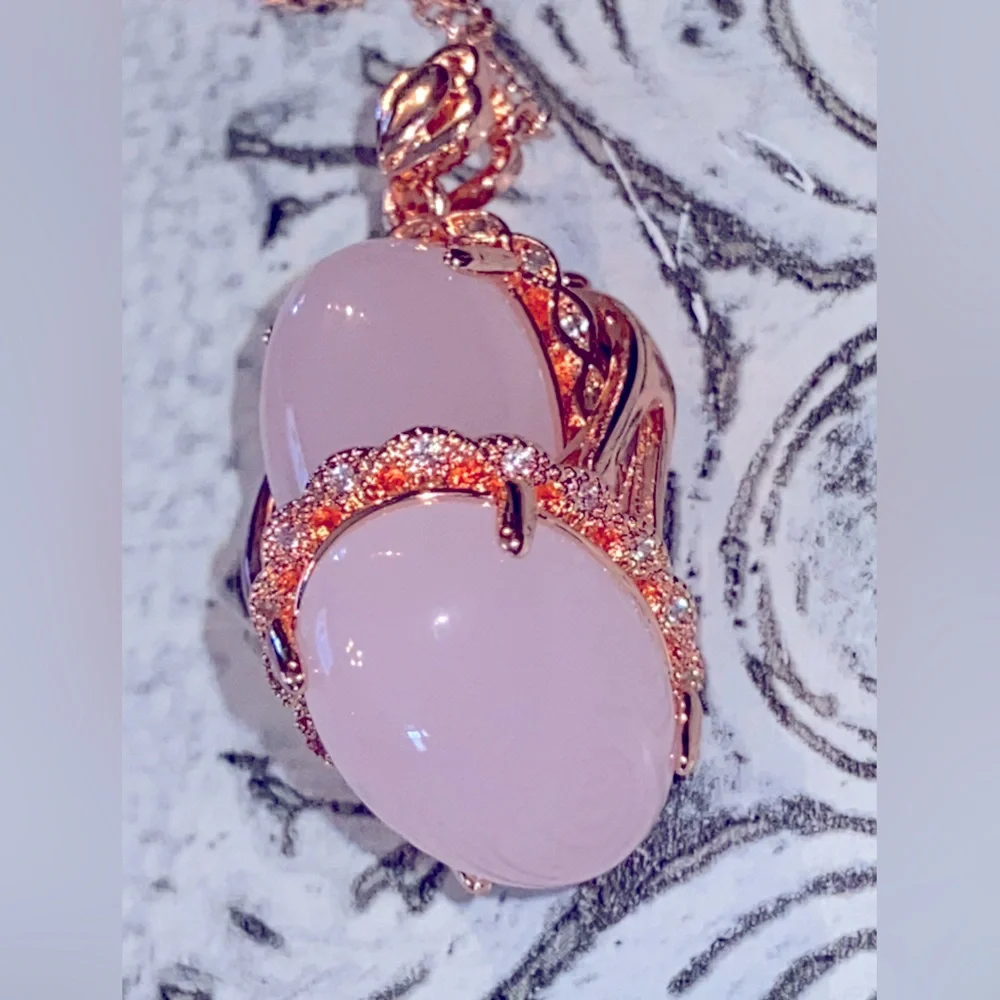 Unmarked Rose Gold Necklace/Ring Set in Glamour Pink Gold Fill-Artificial Quartz - Picture 4 of 16
